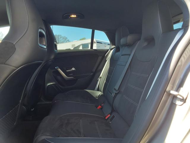 Mercedes-Benz CLA Shooting Brake 200d Special Edition AHK/ACC/SHZ/LED/PDC/KAM/NAV 