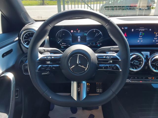 Mercedes-Benz CLA Shooting Brake 200d Special Edition AHK/ACC/SHZ/LED/PDC/KAM/NAV 
