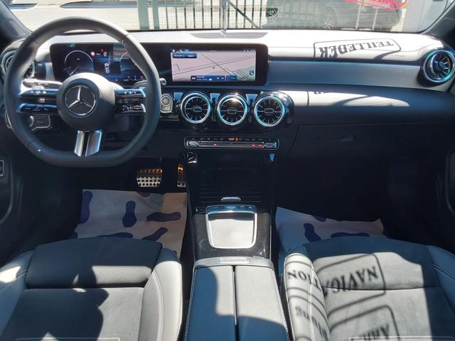 Mercedes-Benz CLA Shooting Brake 200d Special Edition AHK/ACC/SHZ/LED/PDC/KAM/NAV 