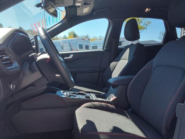 Ford Kuga 1.5 EcoBoost ST-Linie AHK/SHZ/LED/NAV/PDC/KAM 