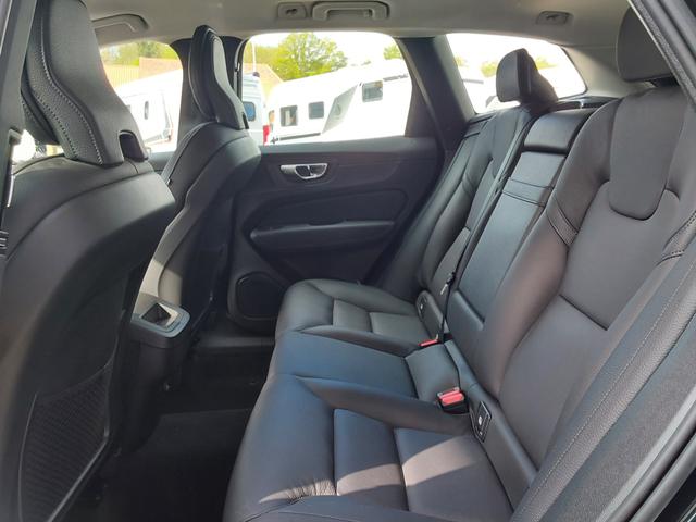 Volvo XC60 D4 2WD Momentum Pro APP/SHZ/LED/PDC/KAM/NAV 