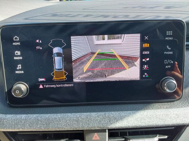 Skoda Kamiq 1.0 TSI DSG Selection AHK/ACC/LED/KAM/PDC/APP/ 