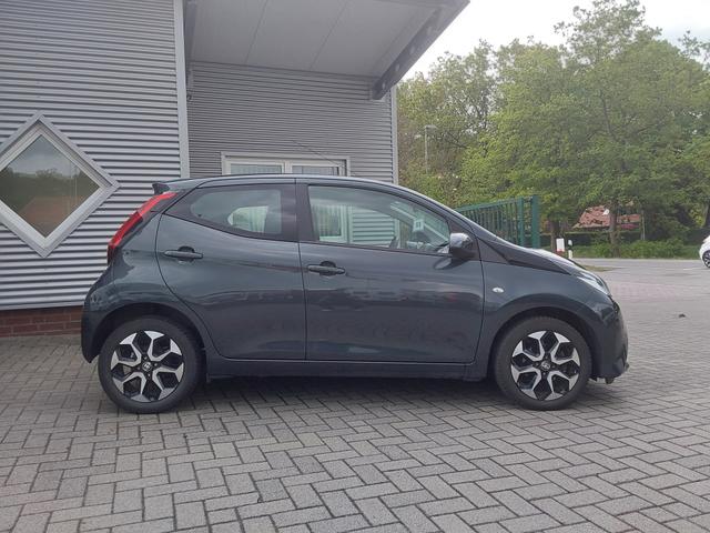 Toyota Aygo 1.0 x-play club APP/KAM/GJR 