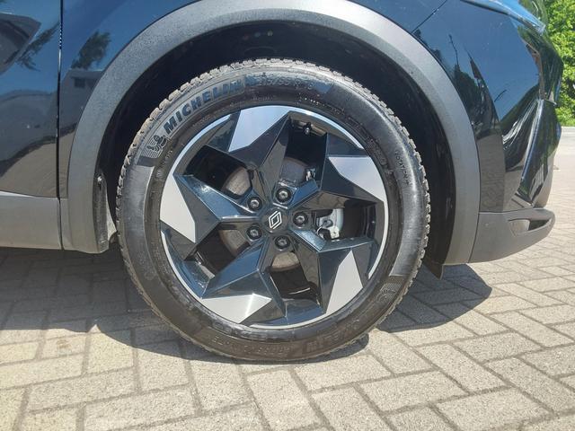 Renault Captur 1.3 TCE Techno ACC/APP/SHZ/LED/PDC/KAM 