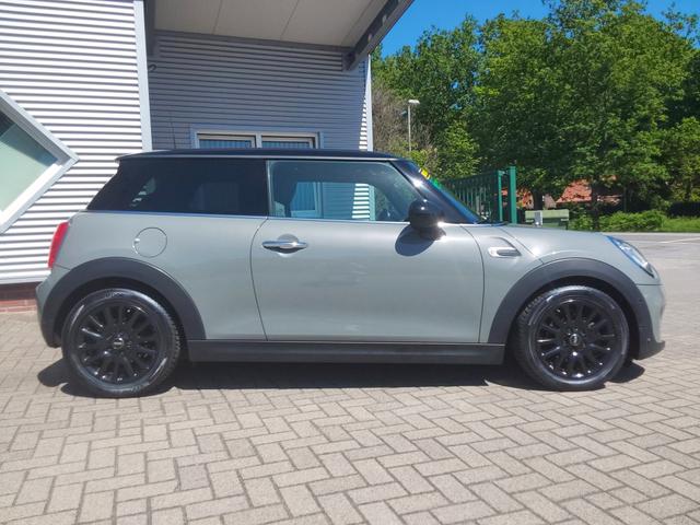 Mini Cooper 1.5 Metropolitan SHZ/LED/PDC/NAV/PANO 