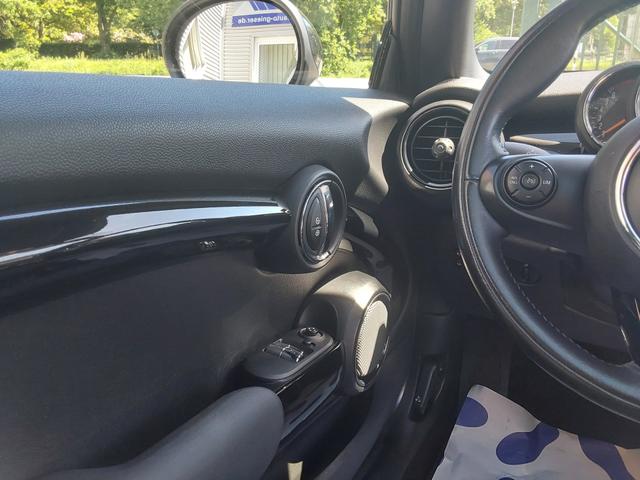 Mini Cooper 1.5 Metropolitan SHZ/LED/PDC/NAV/PANO 