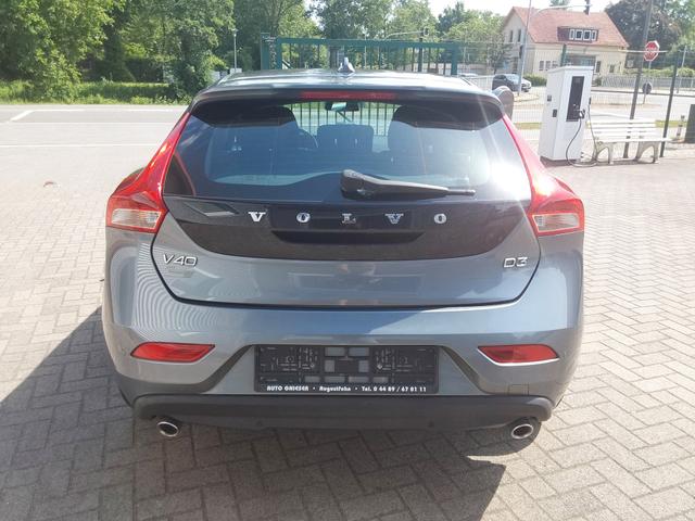 Volvo V40 D3 Momentum ACC/SHZ/PDC/NAV/XENON 