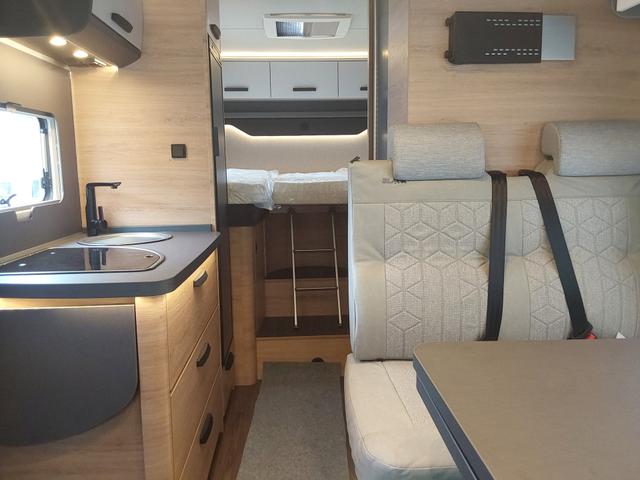 Knaus L!ve Wave 650 MEG Black Selection LIVE 140 PS Fiat AUT/ACC/DUO/RFK 
