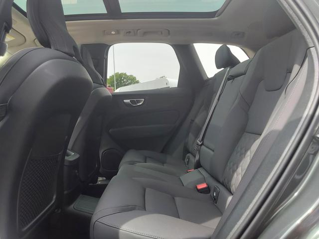 Volvo XC60 T8 AWD Plus Dark AHK/ACC/360&deg;/H&K/PANO/SHZ 