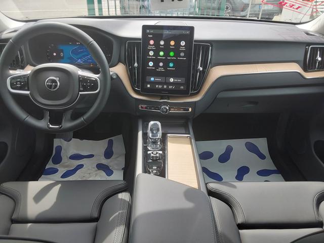Volvo XC60 T8 AWD Plus Dark AHK/ACC/360&deg;/H&K/PANO/SHZ 