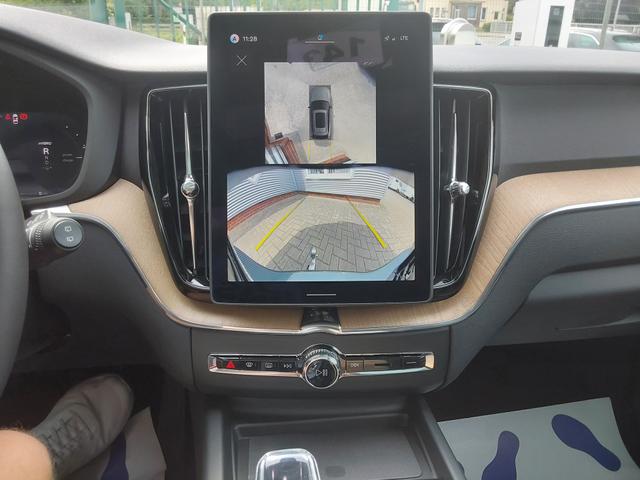Volvo XC60 T8 AWD Plus Dark AHK/ACC/360&deg;/H&K/PANO/SHZ 