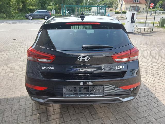Hyundai i30 1.0 T-GDI Advantage LED/PDC/KAM/SHZ/NAV 