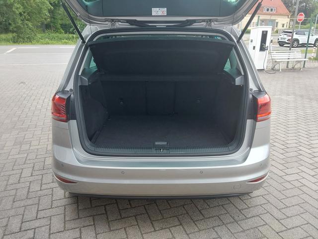 Volkswagen Golf Sportsvan 1.5 TSI Join AHK/ACC/APP/SHZ/PDC/NAV 