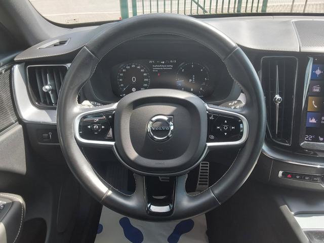 Volvo XC60 B5 D AWD R-Design AHK/ACC/SHZ/NAV/PDC/KAM 