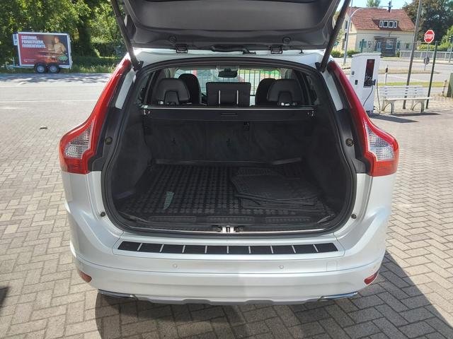 Volvo XC60 D4 Ocean Race SHZ/NAV/PDC/KAM 