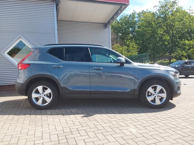 Volvo XC40 T3 SHZ/LED/PDC/KAM/NAV 