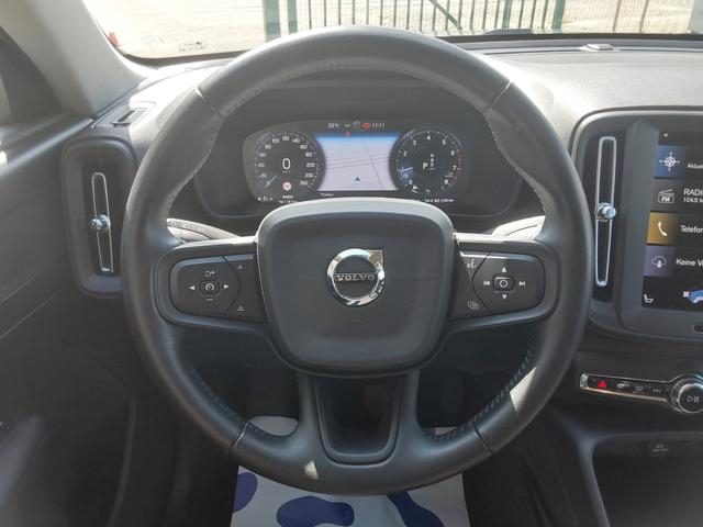 Volvo XC40 T3 SHZ/LED/PDC/KAM/NAV 