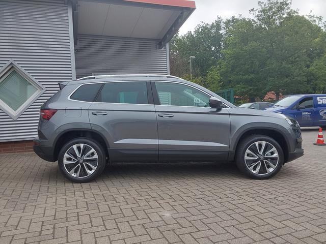 Skoda Karoq 1.5 TSI DSG Selection AHK/ACC/SHZ/LED/PDC/KAM 