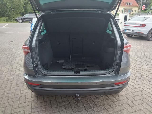 Skoda Karoq 1.5 TSI DSG Selection AHK/ACC/SHZ/LED/PDC/KAM 