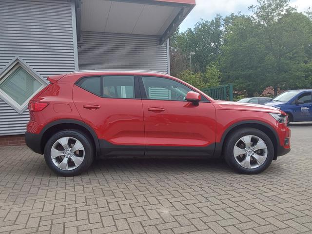 Volvo XC40 T3 Momentum Pro APP/SHZ/LED/PDC/KAM/NAV 