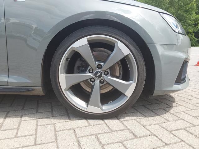 Audi A4 Avant 2.0 TFSI sport ACC/APP/SHZ/LED/PDC/NAV 