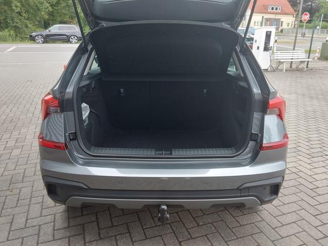 Skoda Kamiq 1.0 TSI DSG Selection AHK/LED/KAM/PDC/APP 