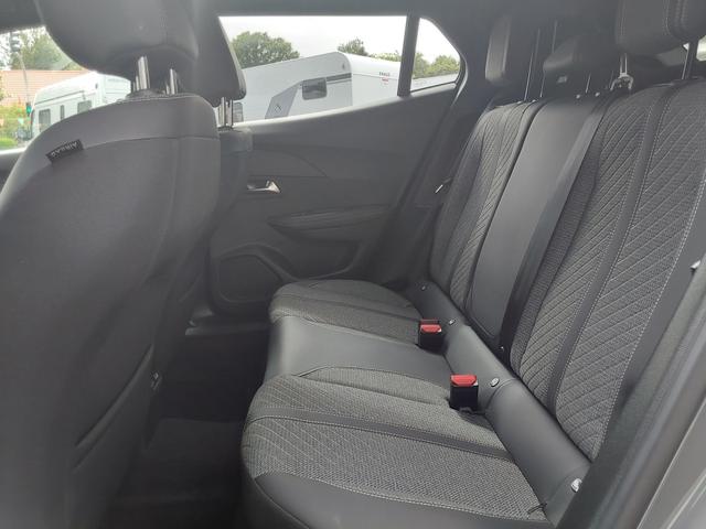 Peugeot 2008 1.2 PureTech 130 Allure ACC/APP/LED/SHZ/PDC/KAM 