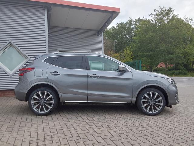 Nissan Qashqai 1.3 DIG-T Tekna+ AHK/ACC/SHZ/LED/PDC/KAM/NAV 
