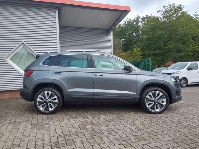 Skoda Karoq 2.0 TDI DSG Selection AHK/ACC/SHZ/LED/PDC/KAM 