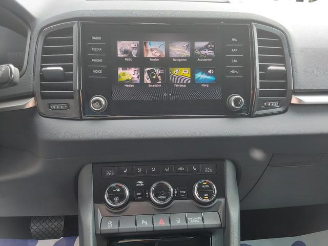 Skoda Karoq 2.0 TDI DSG Selection AHK/ACC/SHZ/LED/PDC/KAM 