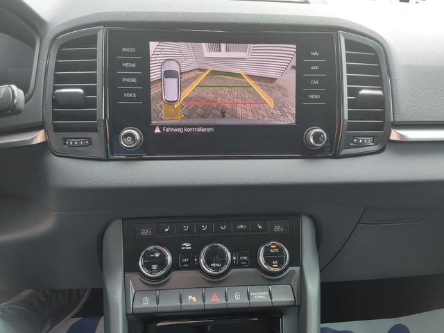 Skoda Karoq 2.0 TDI DSG Selection AHK/ACC/SHZ/LED/PDC/KAM 
