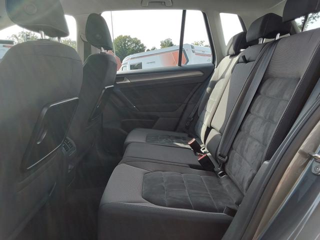 Volkswagen Golf Sportsvan 1.5 TSI DSG Comfortline AHK/ACC/SHZ/LED/PDC/NAV 