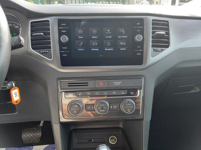Volkswagen Golf Sportsvan 1.5 TSI DSG Comfortline AHK/ACC/SHZ/LED/PDC/NAV 