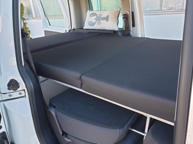 Volkswagen Caddy 1.2 TSI Camper Navi ParkAssist Schiebefenster 