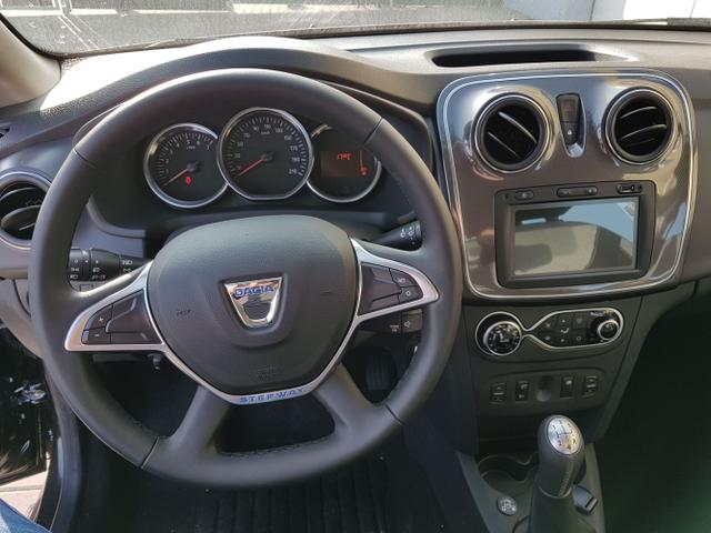 Dacia / Sandero Stepway (2) / Schwarz / Laureate  /  / 