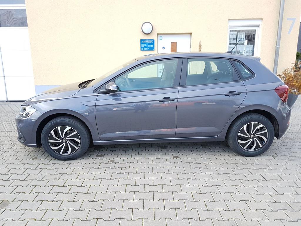 Volkswagen / Polo / Grau / Basis /  / 