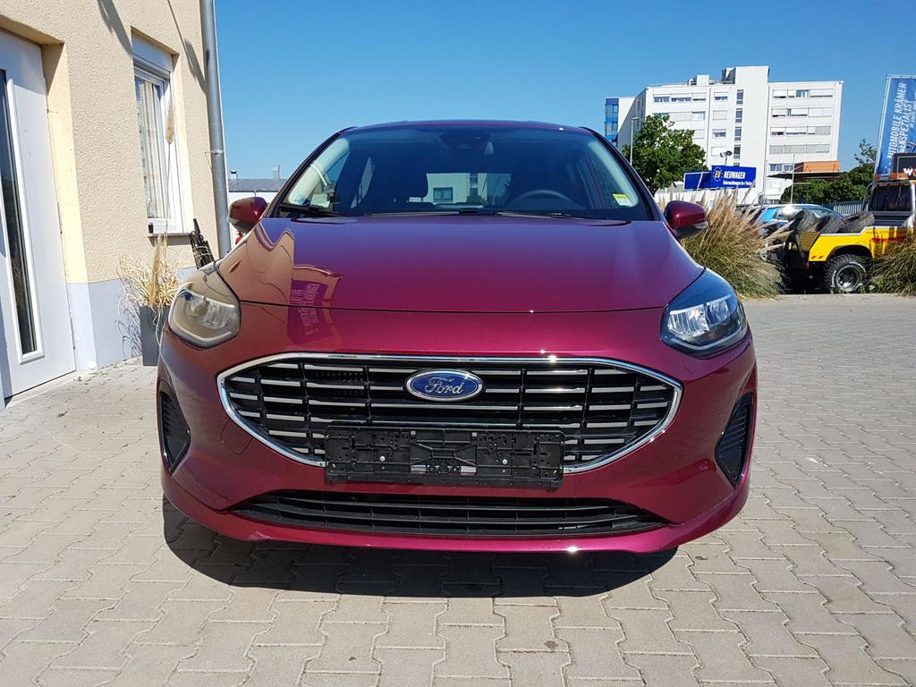Ford / Fiesta / Rot / Titanium  /  / 