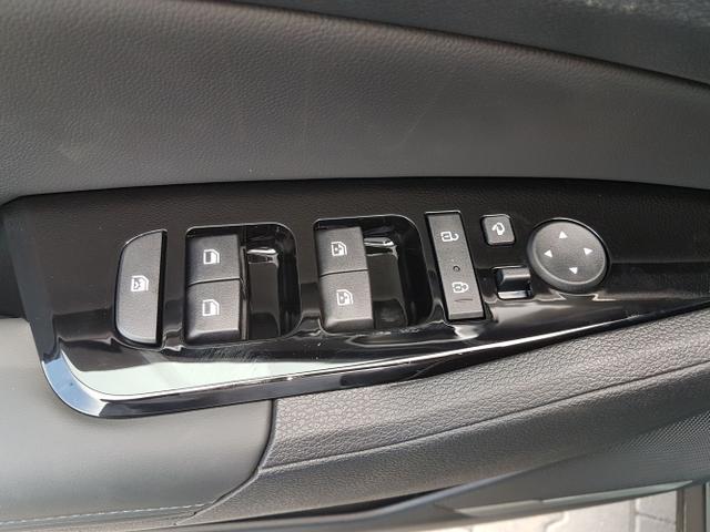 Kia / Sportage / Grau / Dynamic Plus Line / / Hybrid, Beispielbilder, ggf. teilweise mit Sonderausstattung