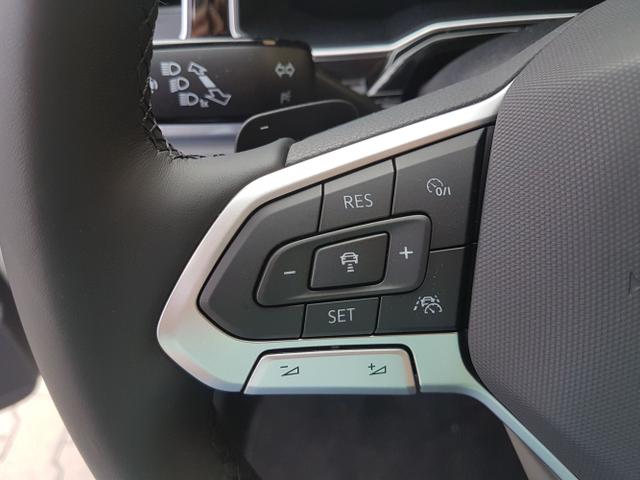 Volkswagen / Polo / Grau / Style / / Automatik