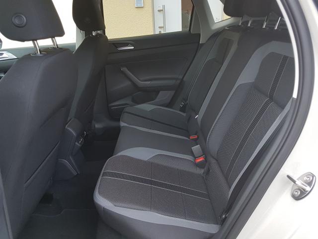Volkswagen / Polo / Grau / Style / / Automatik
