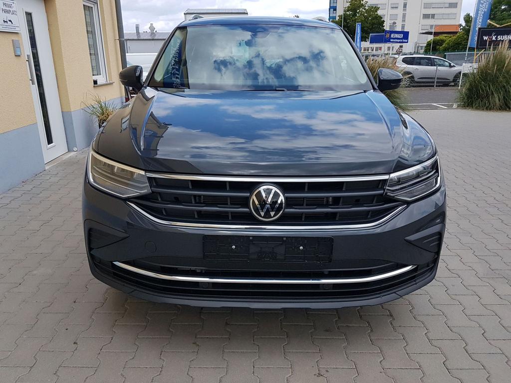 Volkswagen / Tiguan / Grau / Life /  / Uranograu