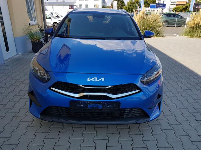 Kia / Ceed / Blau / TOP / / , Beispielbilder, ggf. teilweise mit Sonderausstattung