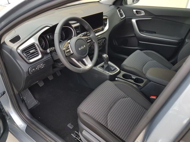 Kia / Ceed / Silber / Top / / , Beispielbilder, ggf. teilweise mit Sonderausstattung