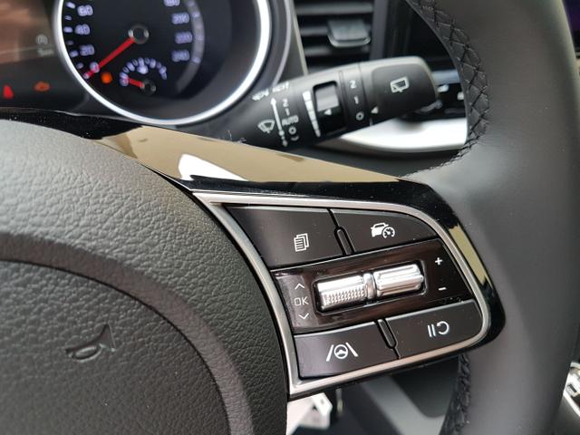 Kia / Ceed / Silber / Top / / , Beispielbilder, ggf. teilweise mit Sonderausstattung