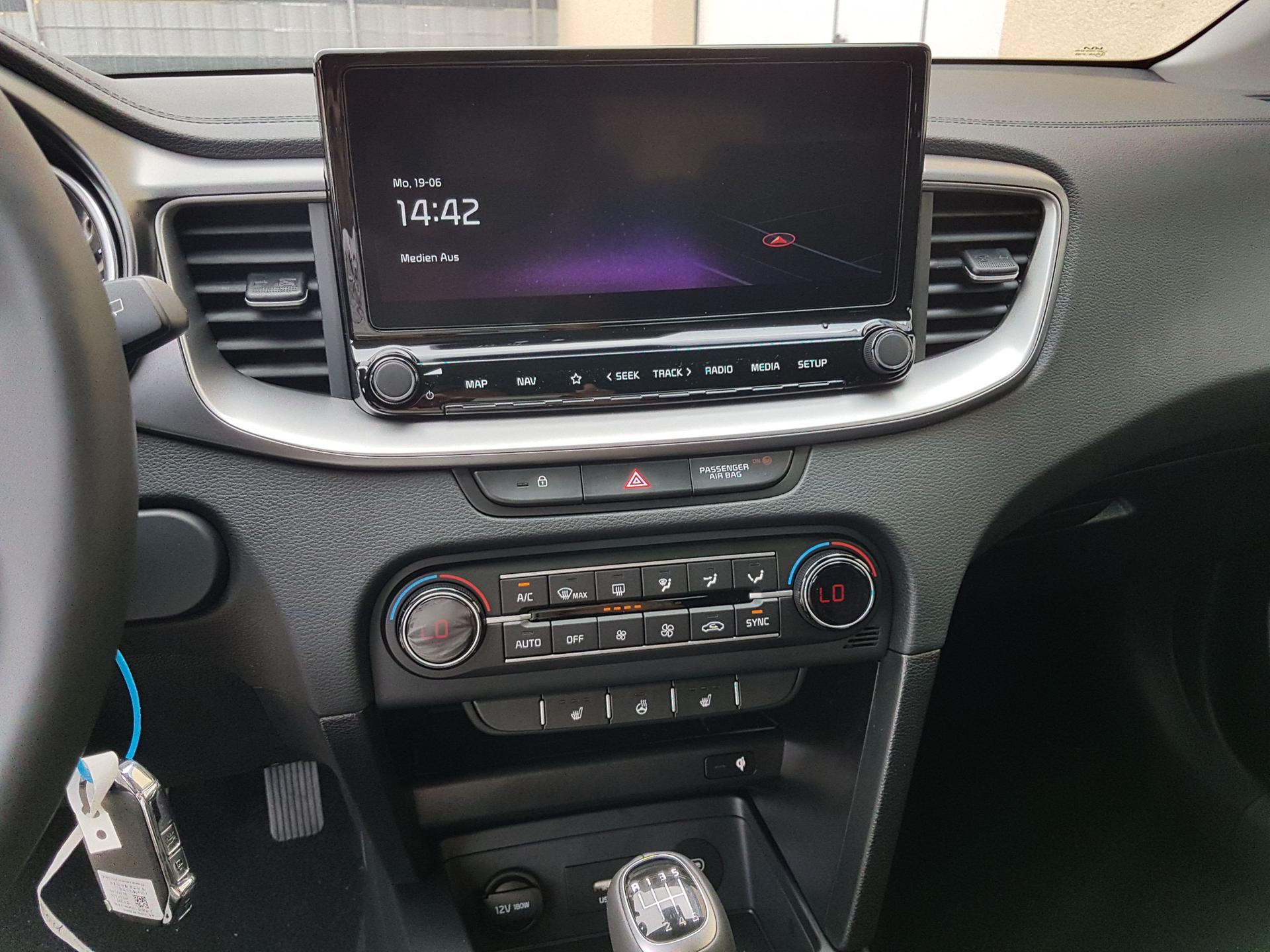 Kia Ceed Sportswagon TOP Spirit FULL LED NAVI Privacy Klimaautomatik mit  XXL-Rabatt