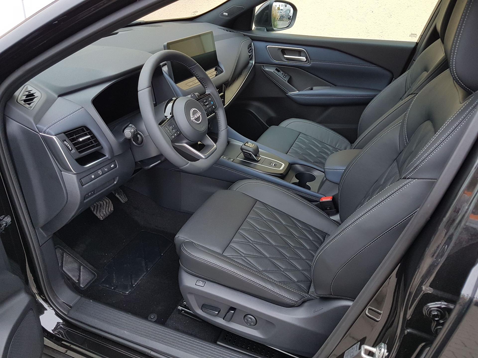 Nissan Qashqai Tekna+ 4x4 Leder Bose Panorama Navi ProPilot Neuwagen mit  Rabatt