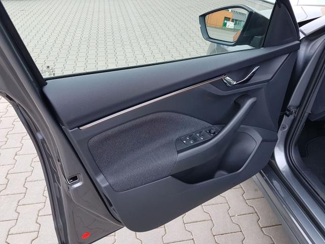 Skoda / Kamiq / Grau / Top Selection / / Graphite Grau , Beispielbilder, ggf. teilweise mit Sonderausstattung