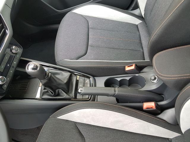 Skoda / Kamiq / Grau / Top Selection / / Graphite Grau , Beispielbilder, ggf. teilweise mit Sonderausstattung