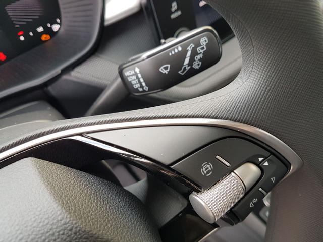 Skoda / Fabia / Schwarz / Selection / / Black MAGIC, SCHALTER, CALISTO RADKAPPE, Beispielbilder, ggf. teilweise mit Sonderausstattung