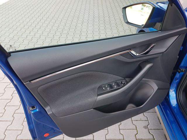 Skoda / Kamiq / Blau / Top Selection / / Race Blau, Beispielbilder, ggf. teilweise mit Sonderausstattung